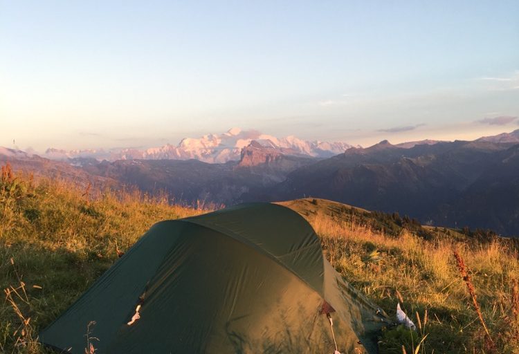 Wild camp near the Col de Joux Plane with sunset, meteors and a sunrise!