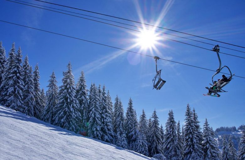 Nauchets lift, Les Gets. Up-Stix Fantastic half term ski holiday conditions.